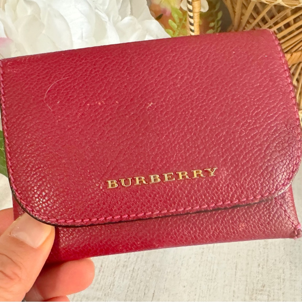 Burberry wallet in wine
